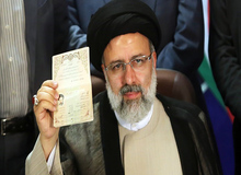 نمایندگان عضو جبهه پایداری در مجلس انقلابی برای حضور رئیسی در انتخابات امضا جمع کردند