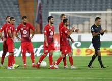 بازی پرسپولیس- فولاد به دلیل شیوع کرونا به تعویق افتاد