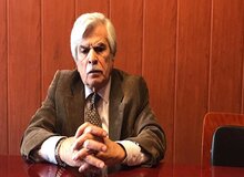 محمود جامساز: بازار مسکن در رکود می‌ماند/ مردم حتی نمی‌توانند یک خانه کوچک در وسط شهر بخرند/ مسکن ایران گرفتار یک مافیای بزرگ است