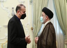 ارگان مطبوعاتی دولت: مگر رئیسی ماشین امضاست که برجام را امضا کند؟
