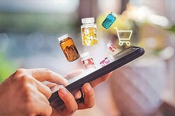آشفته بازار دارویی در پلتفرم‌های حمل و نقلی/ داروی ۱۲ میلیونی، ۵۵ میلیون تومان در فضای مجازی؛ چه کسی پاسخگوست؟