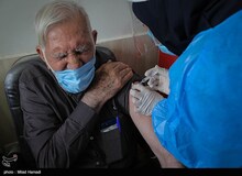 دز یادآور واکسن کرونا باید سریعتر به افراد بالای ۶۵ سال تزریق شود
