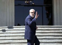 وزیر نفت: تا ۱۰ روز دیگر سوخت‌گیری فقط با کارت شخصی ممکن است