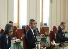 به فعالان سیاسی که پس از شهادت سردار سلیمانی از مذاکره با غربی ها دفاع می کنند؛ ایراد نگیرید!