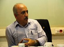 مرتضی افقه، اقتصاددان: دولتی ها فکر می‌کنند که می‌توان به قیمت‌ها دستور داد که پایین بیاید / افزایش قیمت یک کالا موج گرانی ها را به دنبال دارد