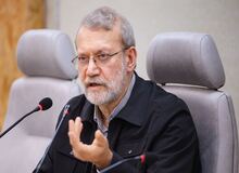 لاریجانی: برخی از زعمای سیاسی هنوز حساسیت موقعیت فعلی را درک نکرده‌اند؛ به محض رخ دادن یک حادثه راحت به جان هم میفتند و فضای کشور را به هم می‌ریزند