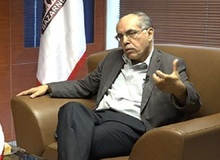 کوروش احمدی دیپلمات سابق: قرار دادن مکانیسم ماشه در برجام، تصمیم نظام بود