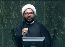 کتک خوردن یک نماینده مجلس از جوانان معترض/ حجت الاسلام نیک بین:  ۳۰ و ۴۰ نفر از جوانان ما را مورد نوازش خود قرار دادند، چیز خاصی نبود مشت و لگد خوردیم!