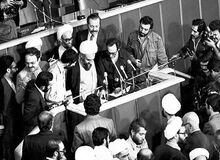 اسامی نمایندگانی که اعتبارنامه آنها پس از انقلاب تصویب نشد/ تاجگردون نوزدهمین نماینده شد
