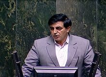 قالیباف اجازه اتمام سخنان نماینده موافق وزیر کشور را نداد 