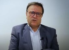 دکتر حمید سوری: تعداد واکسن‌های وارداتی «بیش از حد نیاز» بود/ چرا باید واکسن تولید کنیم درحالیکه واکسن خود را مصرف نمی‌کنیم؟