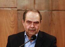 امین زاده: هدف از مذاکره با آمریکا باید بازسازی اقتصاد در حال سقوط کشور باشد 