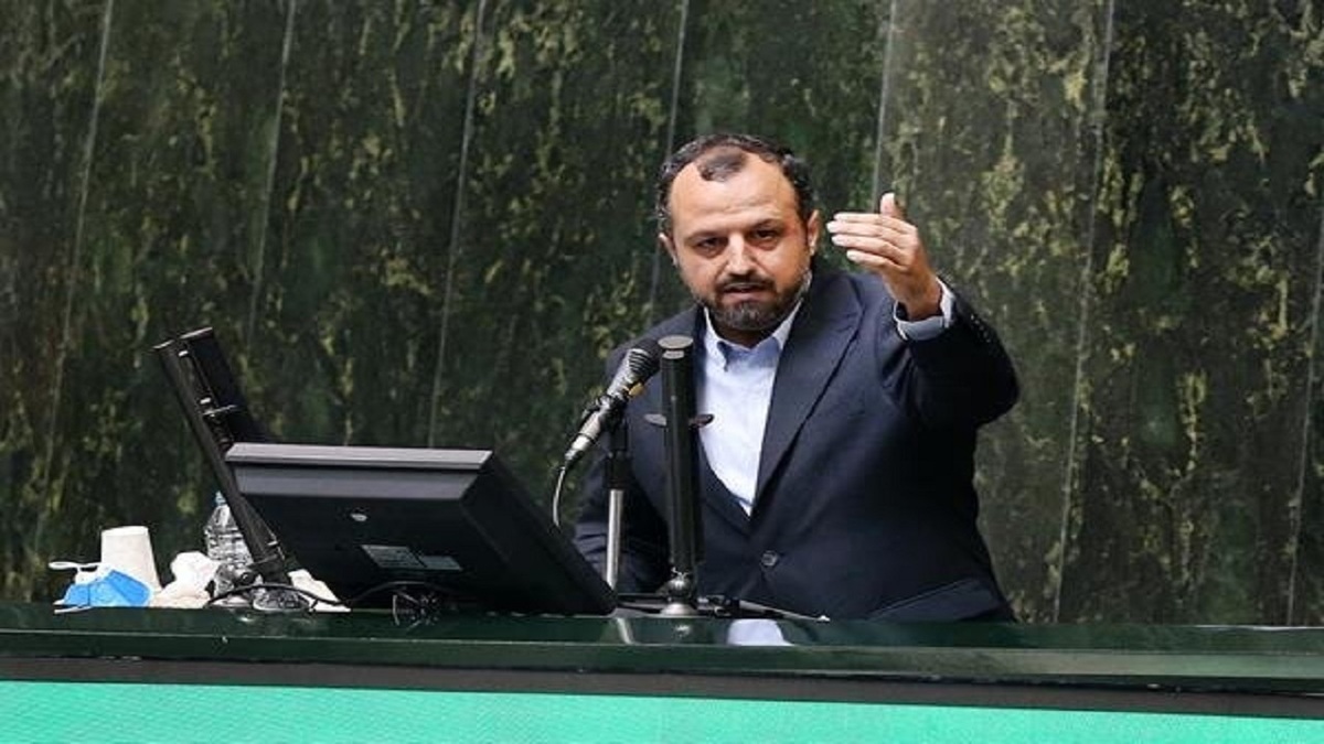 وزیر اقتصاد: تیر دشمنان در دعوت به بستن اصناف و کسبه و بازار‌ها در آبان ماه به سنگ خورد/ در آذرماه می‌خواستند ناآرامی‌ها را به بانک‌ها و بازار ارز کشور انتقال دهند