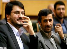 کنایه عباس عبدی به بذرپاش/ در دولت احمدی‌نژاد یک جوان فاقد تجربه 2خودروسازی کشور را به خاک سیاه نشاند