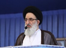 امام جمعه کرج: هزینه مقاومت بر هزینه سازش رجحان دارد