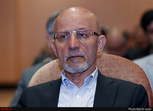 نماینده مجلس:  پشت سونامی فساد ارز ۴۲۰۰ تومانی چه کسانی ذی نفع بوده‌اند؟ 