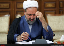 حمله تند رسایی به پزشکیان؛ برای پست ریاست جمهوری کفایت سیاسی ندارد