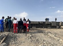 رئیس دانشگاه علوم پزشکی یزد در گفت وگو با دیده‌بان ایران: دو بالگرد به محل حادثه ارسال کردیم/ تاکنون ۲۰ مجروح به طبس انتقال داده شده‌اند
