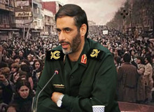پاسخ  رسانه سعید محمد به منتقدان «کلیپ تبلیغاتی دختران بی حجاب» با انتشار تصویر تظاهرات ۸ مارس سال ۵۷/ دختران بی حجاب ما از کثافت کاری اصلاح طلبان خسته شده اند و به سردار محمد روی آورده اند