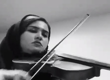 یک عضو کادر درمانِ بیمارستان امام خمینی به دلیل خستگی مفرط و سکته قلبی درگذشت/ FILM