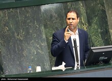وزیر آموزش و پرورش: معلمها را از افراد زیر۲۰ سال انتخاب کرده ایم تا دانش آموزان را درک کنند!/ نیوتن فیزیکدان بزرگی نبود