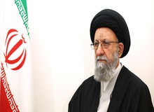 امام جمعه گرگان:  مردم بدون توجه به مشکلات پای نظام ایستاده‌اند