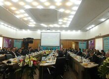 نباید سر مسائل کوچک مناقشه کنیم/  عده‌ای در داخل و خارج تلاش دارند ما را از اهداف اصلی خود باز نگهدارند