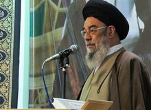 امام جمعه اصفهان: باید حکومت اسلامی را در سراسر جهان پیاده کنیم  