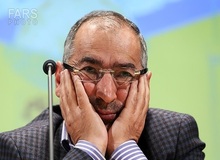 زیباکلام: روحانی در انتخابات تنها بود/ جهانگیری، ظریف، طیب‎نیا، رحمانی‎فضلی و زنگنه سنگ تمام گذاشتند