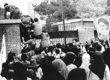 ۱۳ آبان از اشغال سفارت آمریـــــکا تا ماجرای «مـــک فارلین»