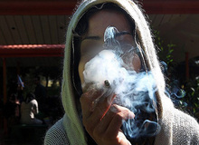 شیوع سرطان حنجره در میان زنان ایرانی/ قلیان، لذتی مساوی با مرگ و سرطان
