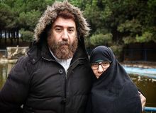 واکنش مادر علی انصاریان به صحبت های آسیه اسدزاده: مگر می شود على نامزد داشته باشد و من ندانم؟/ از خدا بترسید
