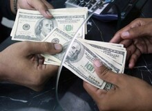 ادعای شبانه ارگان اطلاع‌رسانی وابسته به سپاه: آمدن همتی قیمت دلار را پایین آورد!