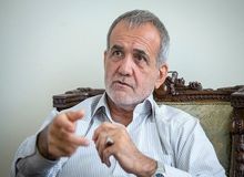 ارگان مطبوعاتی نزدیک به سپاه: درآمد پزشکان خیلی هم خوب است؛ اگر کافی نیست می توانند از ایران بروند