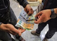 دلار ۷.۴ درصد گران شد/ پیش‌بینی جالب اقتصاددانان از قیمت ارز در سال ۱۴۰۳
