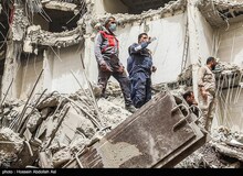 علوم پزشکی آبادان: تعدادی از امدادگران در محل آواربرداری متروپل مصدوم شدند / فریادهای یکی از افراد مبنی بر ریزش ساختمان، دلیل ازدحام جمعیت شده بود
