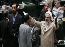 روایت روح الله حسینیان از  شهردار منتخب شورای ششم/ زاکانی آقازادگان را با پول جذب کرده و برای تخریب  افراد پرونده می سازد!/ FILM