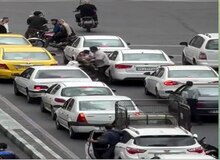لحظه دستگیری یک دزد توسط مردم در تهران +فیلم
