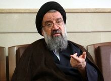  
مردان لباس با آرم و علامت بیگانه نپوشند
