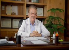 مردانی: هنوز پیک چهارم تمام نشده است/ ممکن است تا شروع پیک پنجم ۸ هفته فاصله باشد