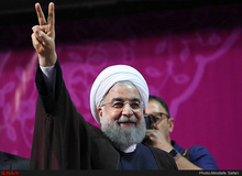 برخی مدیران استانی دولت، در زمان تبلیغات انتخاباتی به استقبال رقیب روحانی می رفتند
