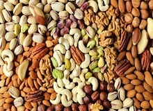آجیل شب یلدا کیلویی چند؟