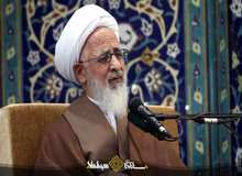 آیت الله جوادی آملی :جامعه ای که افراد آبروی هم را می ریزند و ضعف یکدیگر را افشا می کنند، جهنم است/ اصحاب رسانه خود را ارزان نفروشند