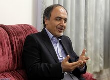کیهان به مشاور روحانی هم توهین کرد: او نوکر خانه زاد امریکایی هاست!