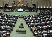 مجلس انقلابی برای حذف ارز ۴۲۰۰ تومانی بازهم جلسه غیرعلنی برگزار کرد
