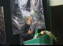 علی لاریجانی: جمهوری اسلامی در سیاست خارجی، در مدار وفاق حرکت می کند
