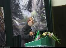 علی لاریجانی: جمهوری اسلامی در سیاست خارجی، در مدار وفاق حرکت می کند
