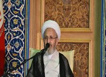 آیت الله سبحانی: نباید به دنبال این باشیم که سنی را شیعه و شیعه را سنی کنیم