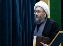آملی‌لاریجانی: برای حفظ نظام رای می‌دهیم
