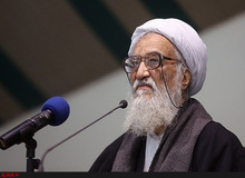 آیت‌الله موحدی کرمانی: اینترنت مردم را به بی‌غیرتی و خودکشی دعوت میکند